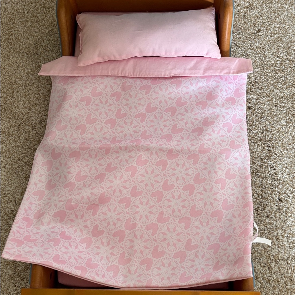 American Girl Marie Grace & Cecile Half Canopy Bed - Picture 8 of 10